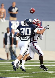 羽毛球赛场焦点！西班牙队对阵巴西队，防守反击奏效，球队笑到最后